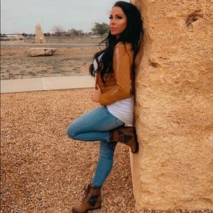 Meet your Posher, Priscilla